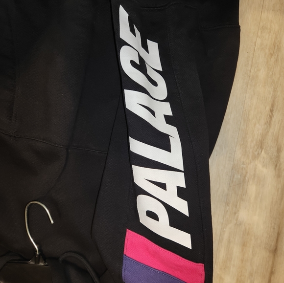 Palace P Sport Hoodie SS19 - Picture 3 of 4